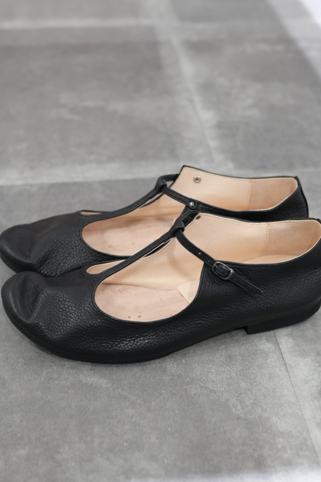 BUILD - T bar shoes