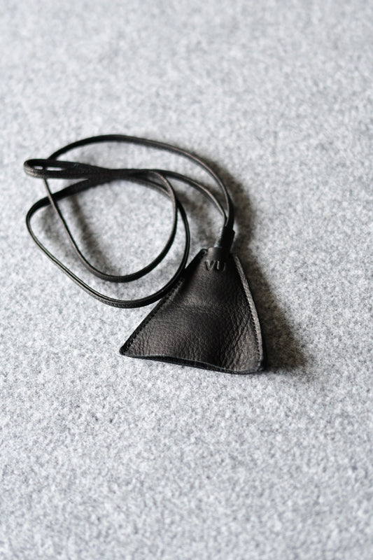 VU - neck key holder