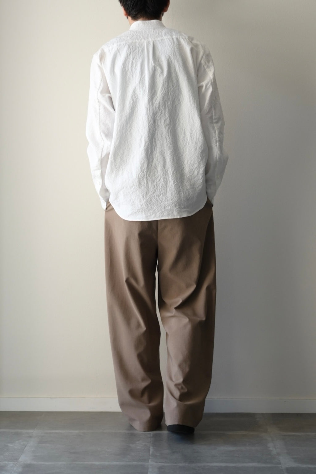 Yamauchi - Salt-Shrinking Ramie Chambray Shirt (No Collar) [White]