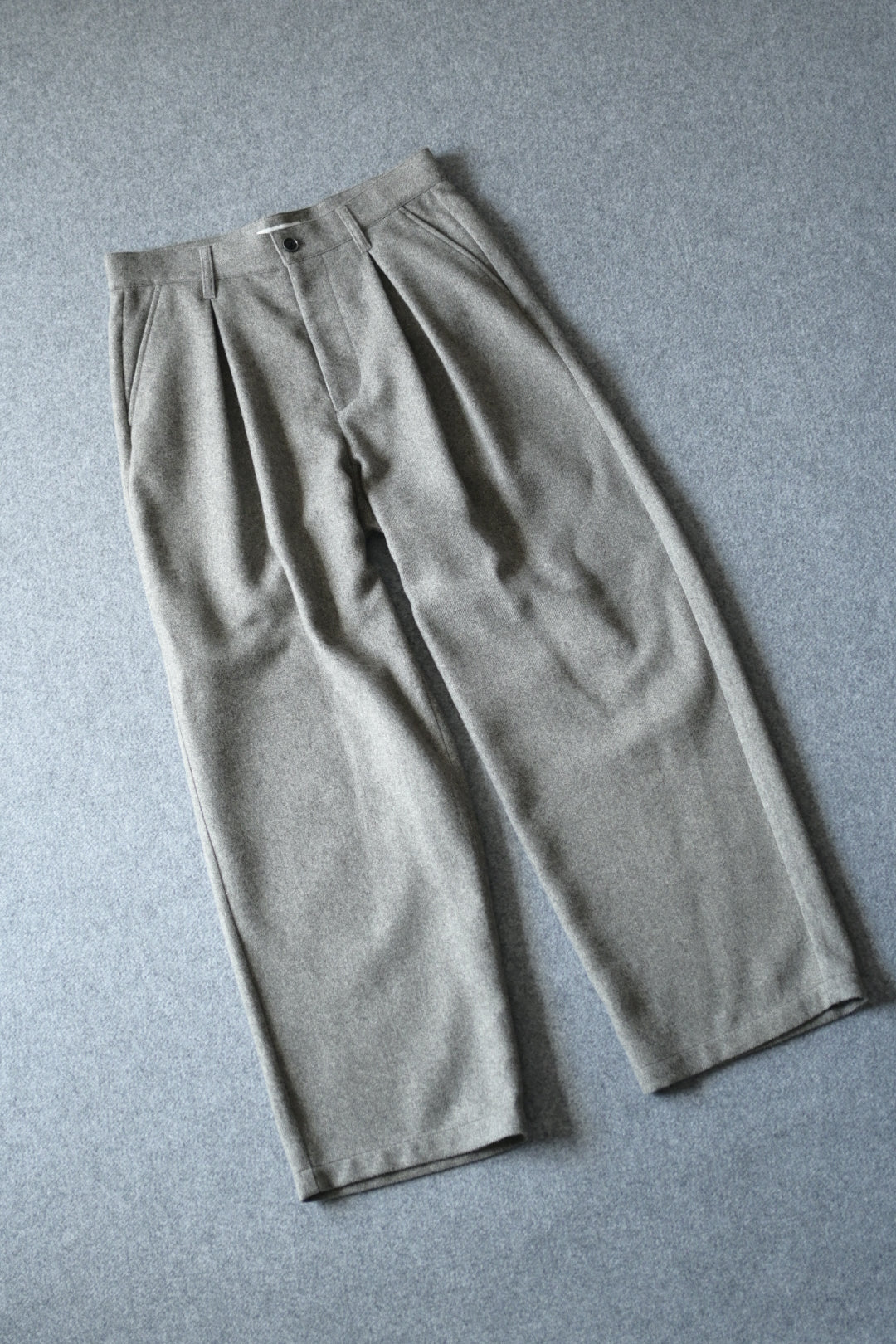 SAYATOMO サヤトモ 2-Tack Wide Trousers GRAY