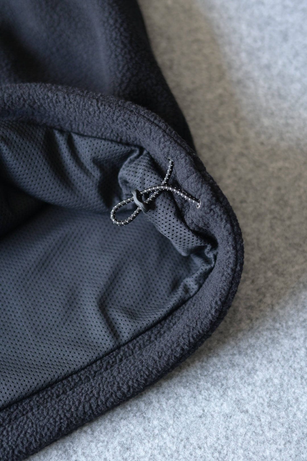 wonderland - Store Vest [BLACK]