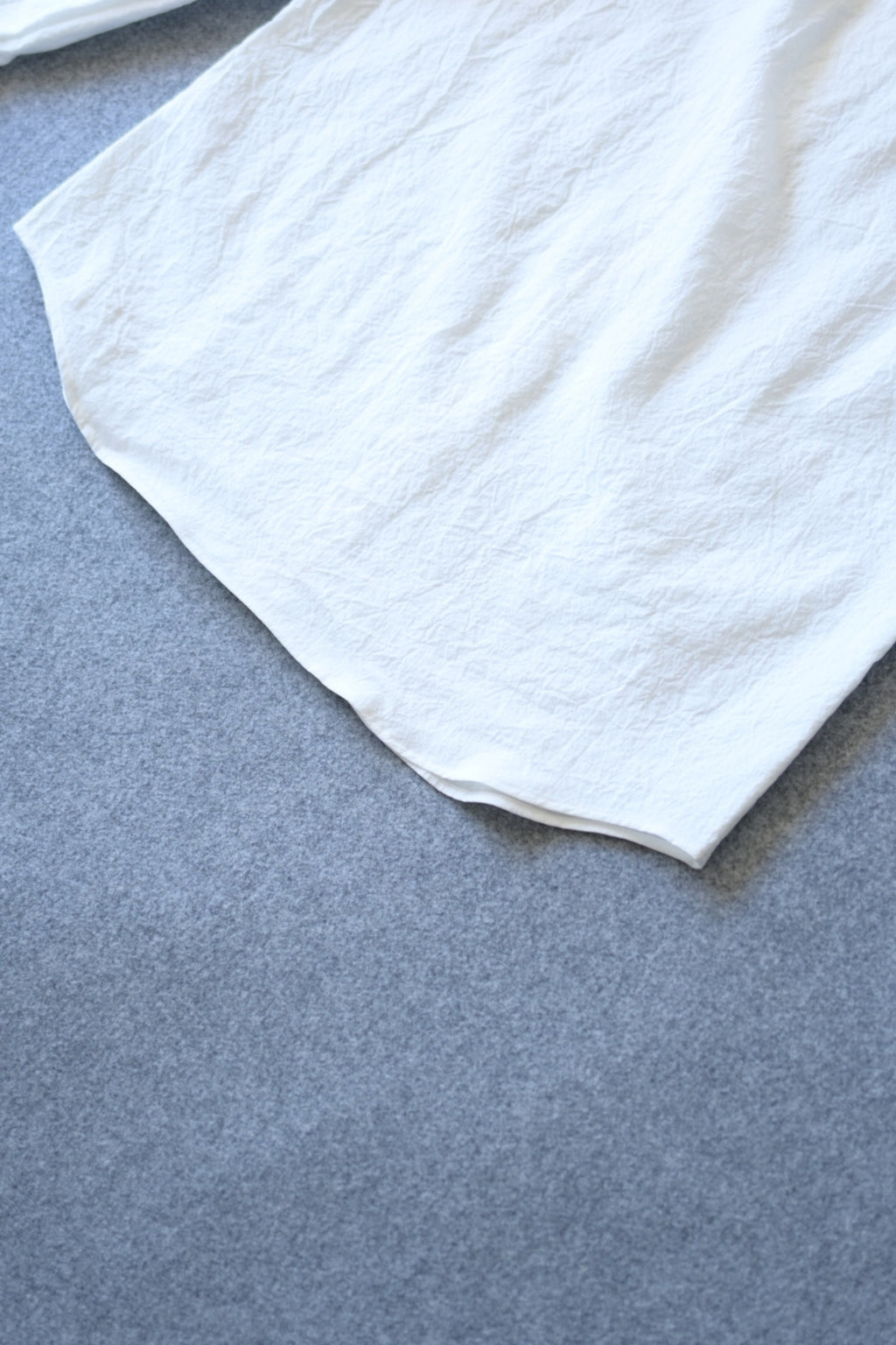 Yamauchi - Salt-Shrinking Ramie Chambray Shirt (No Collar) [White]