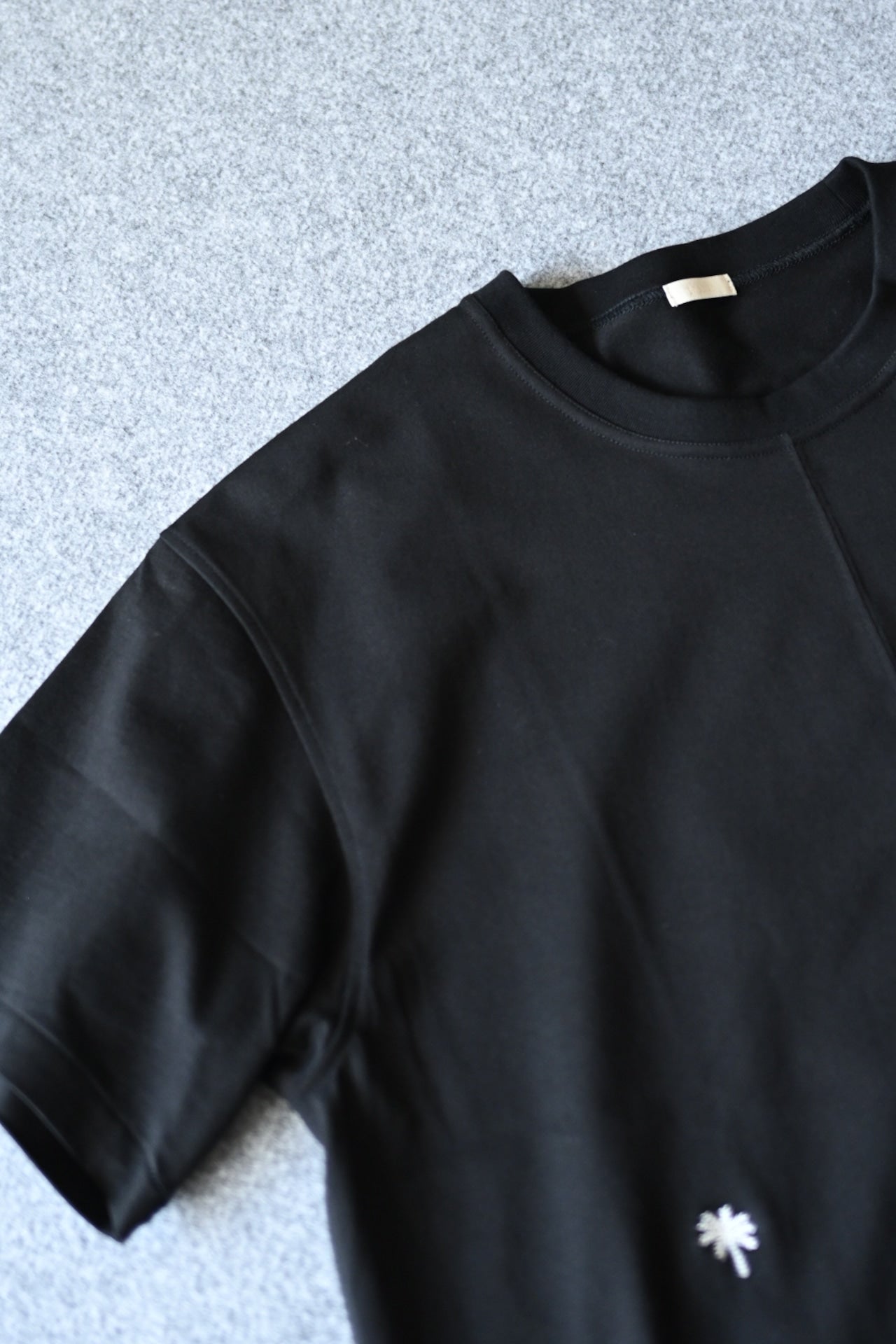 phebus - TWO BIRDS T-SHIRT [BLACK]