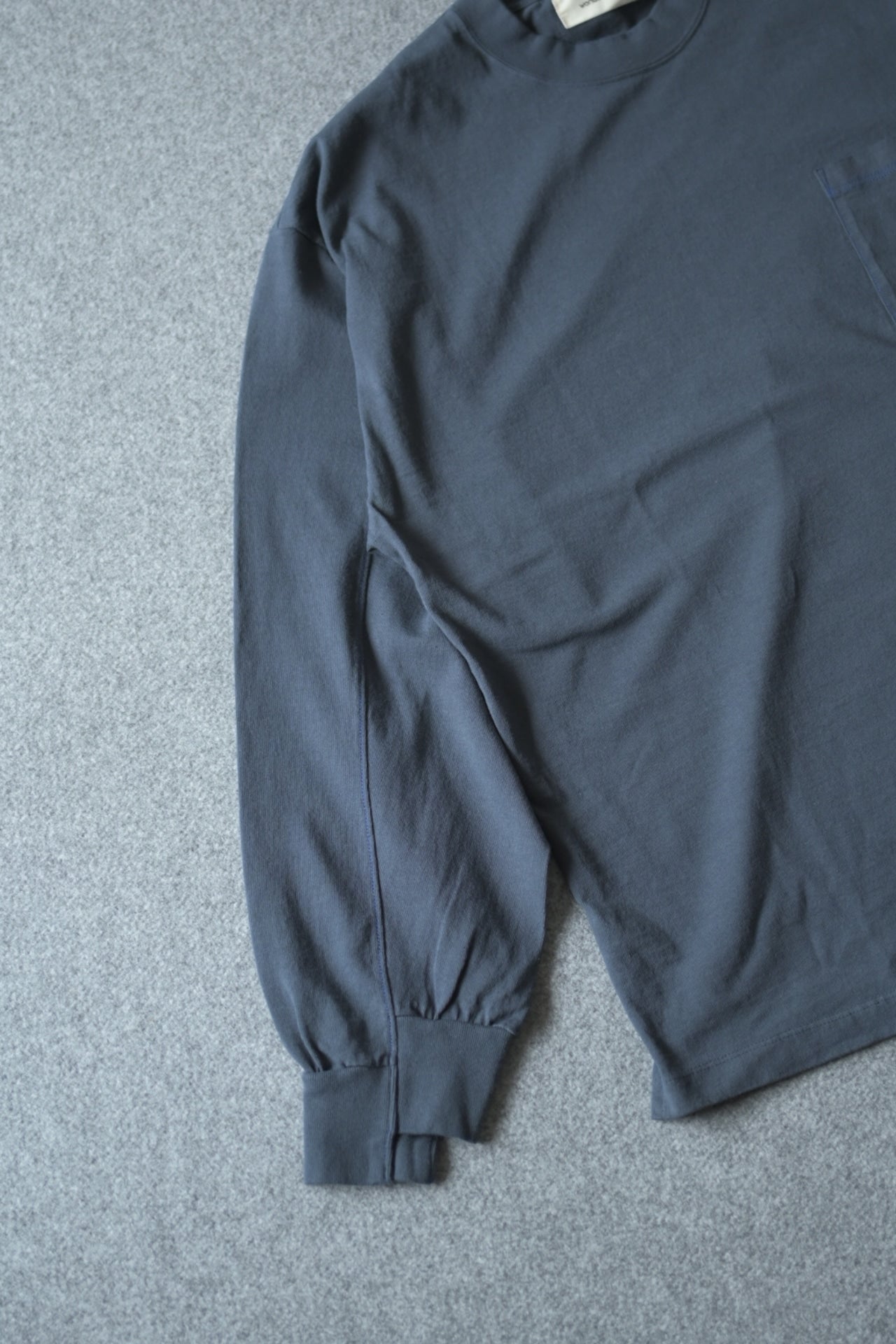 wonderland - Stitch L/S T-shirts [CHARCOAL]