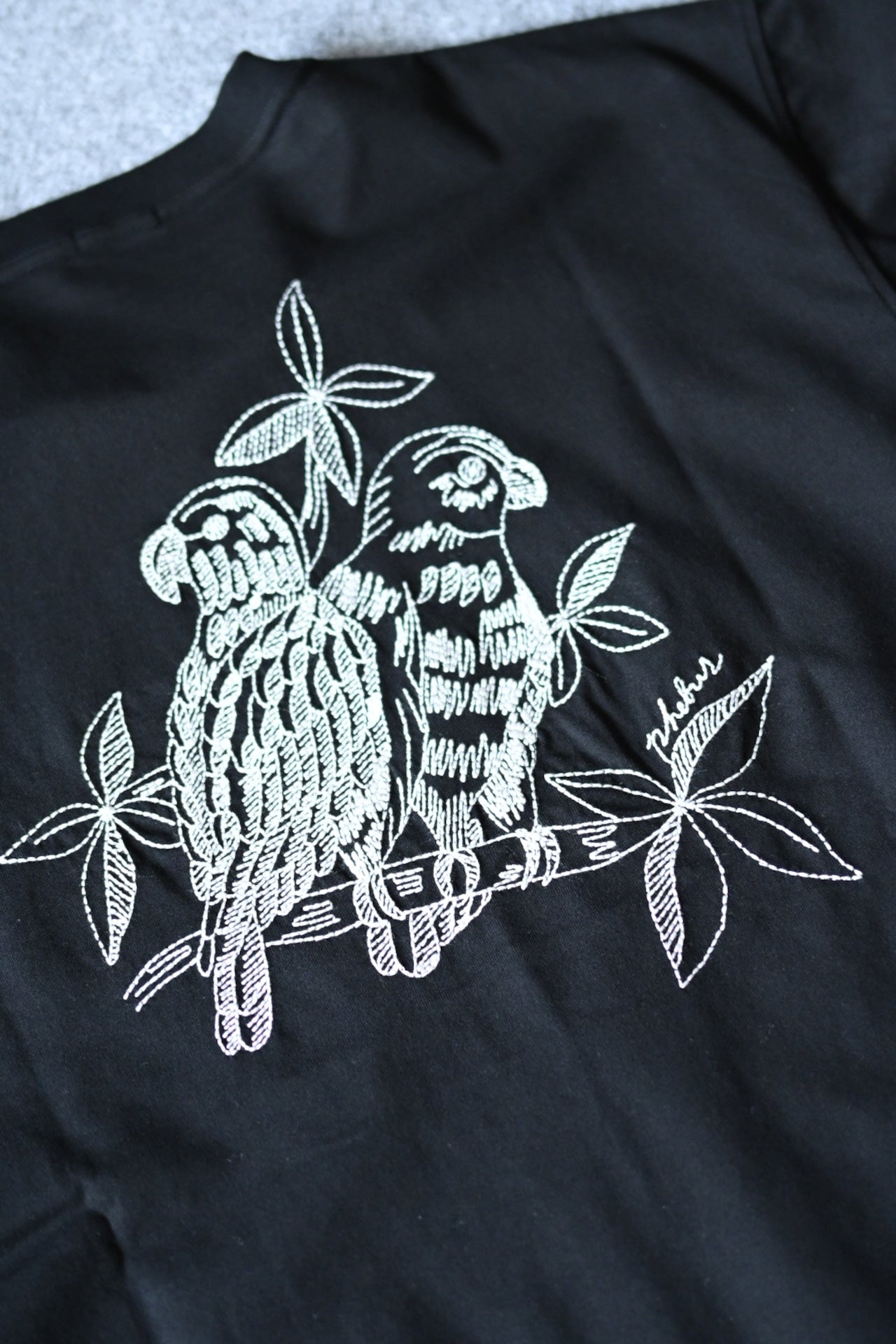 phebus - TWO BIRDS T-SHIRT [BLACK]