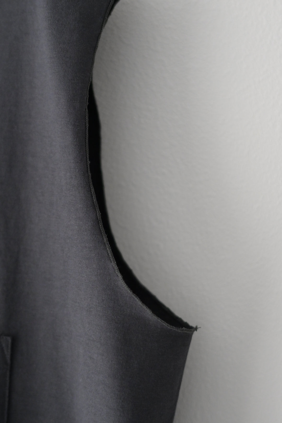 phebus (フィーバス) - COTTON JERSEY SLEEVELESS SHIRT [CHARCOAL]
