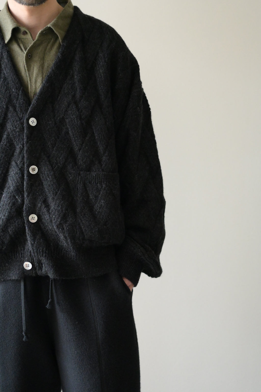 YASHIKI - Ochiba mohair Cardigan [BLACK]