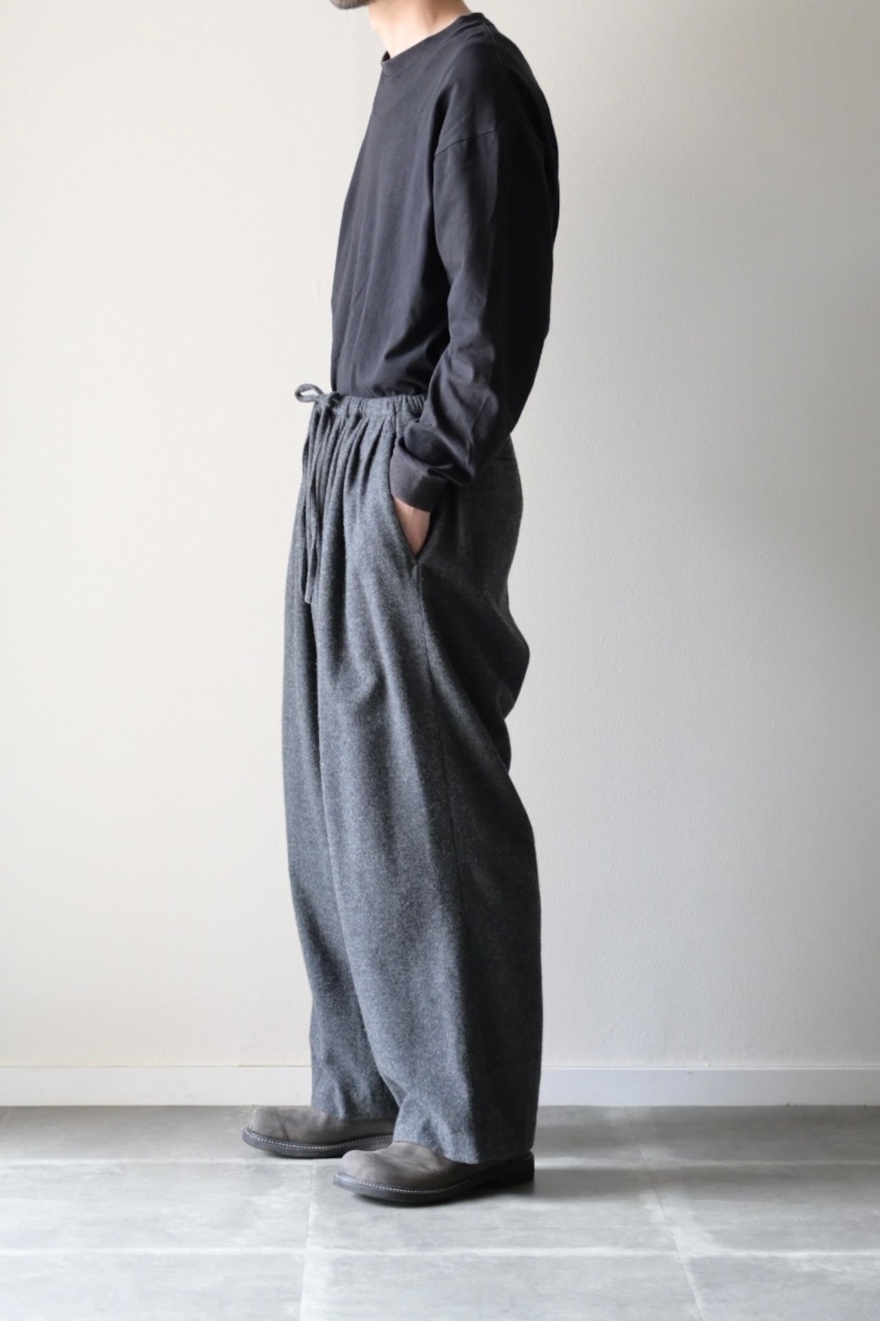 Blanc YM - CASHMERE WIDE PANTS [CHARCOAL GRAY]