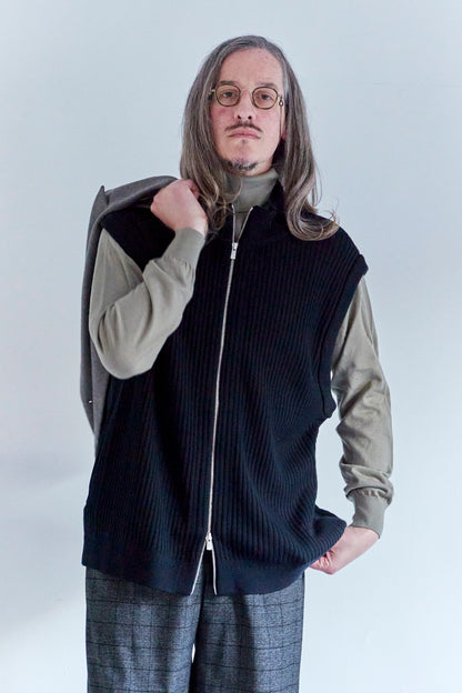 YASHIKI - Mizore Drivers Knit Vest [BLACK]
