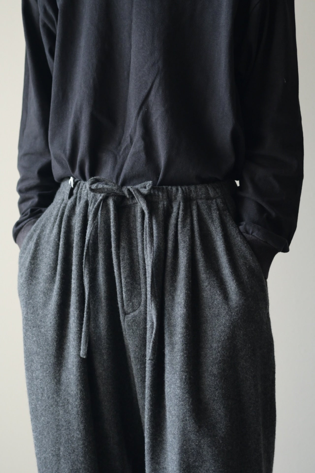Blanc YM - CASHMERE WIDE PANTS [CHARCOAL GRAY]
