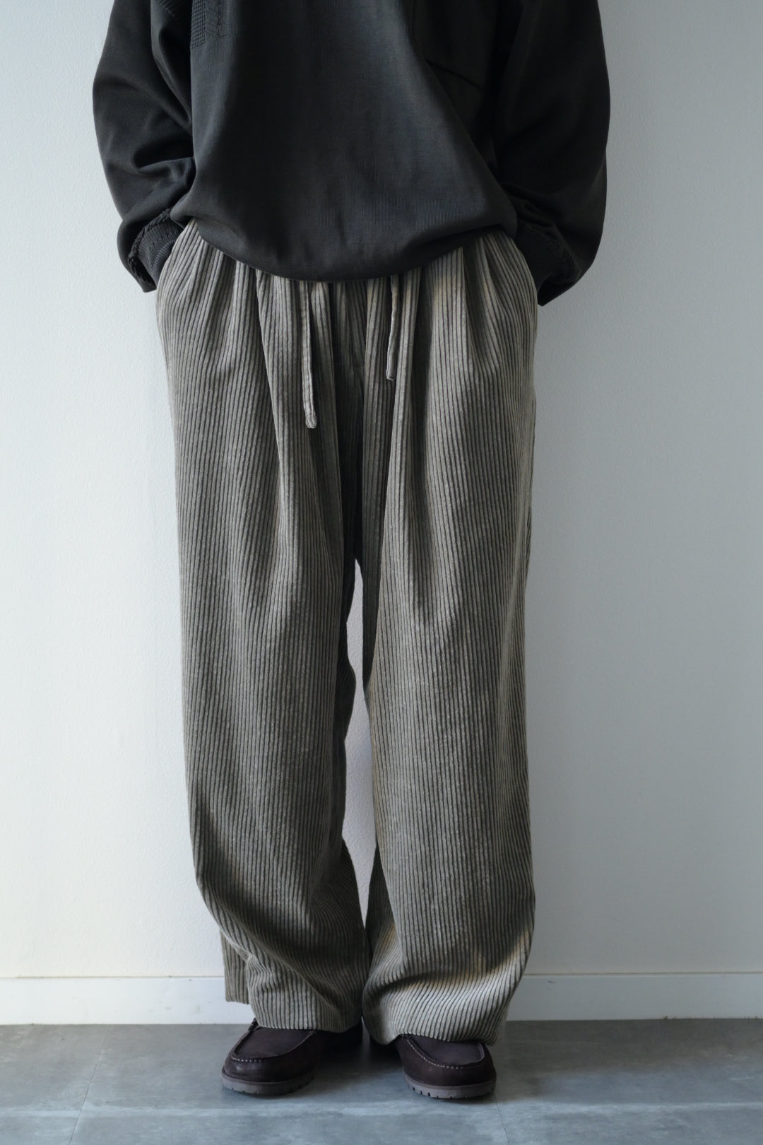 Blanc YM - Corduroy Relax Trousers
