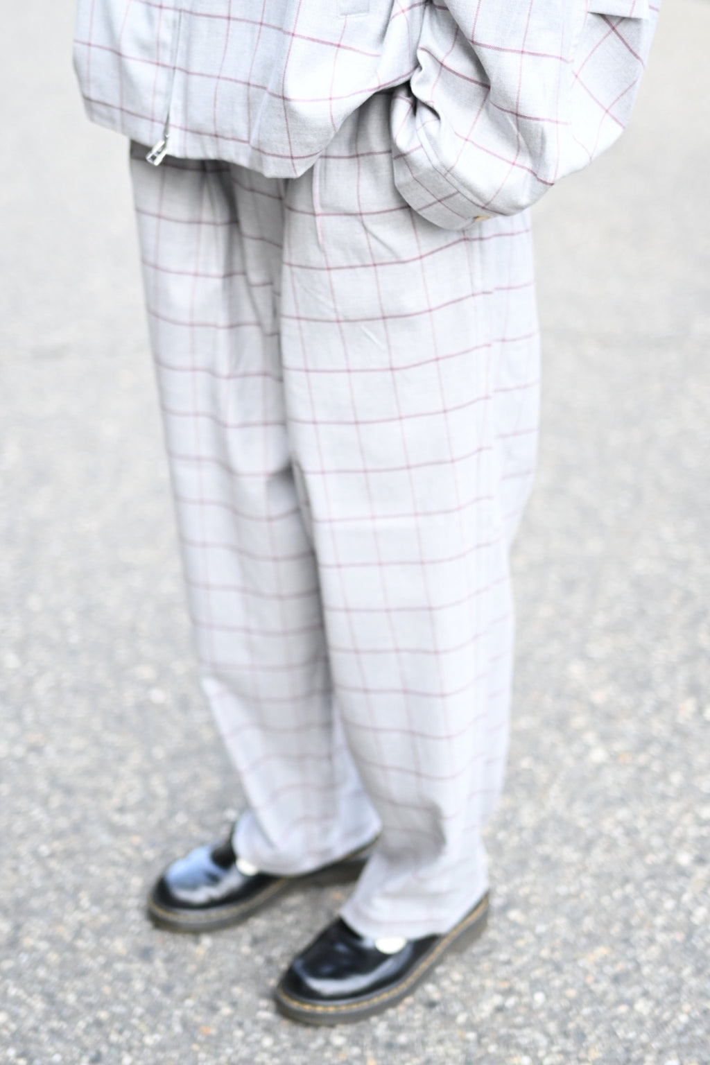 wonderland  - Two Tuck Check Pants