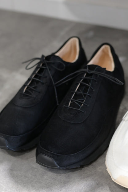 BUILD - sneaker