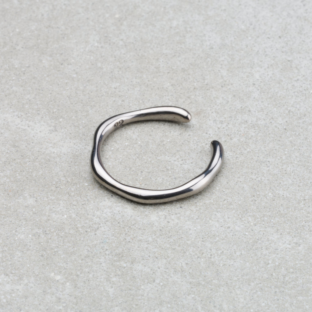 __22[ニニ]  EarCuff Uneven Luster イヤーカフ