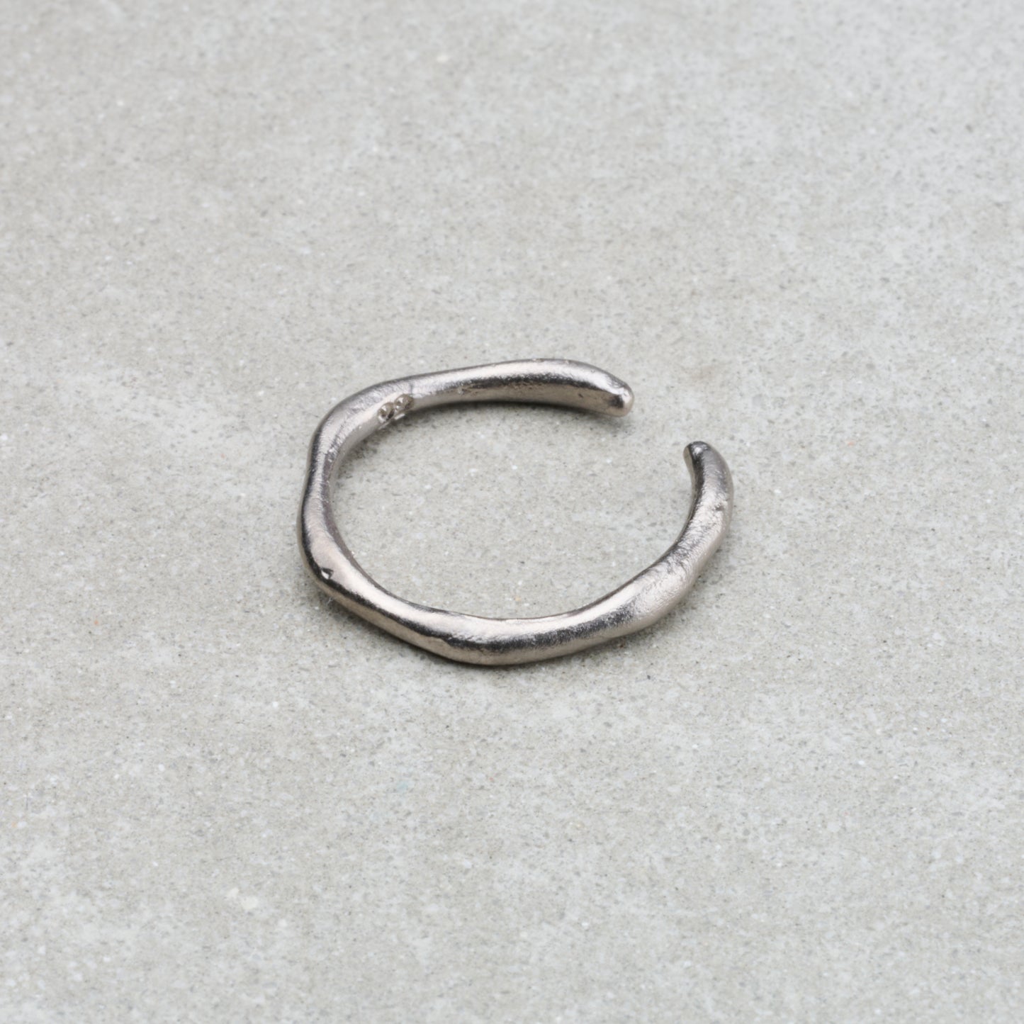 __22[ニニ] EarCuff - Uneven Frost