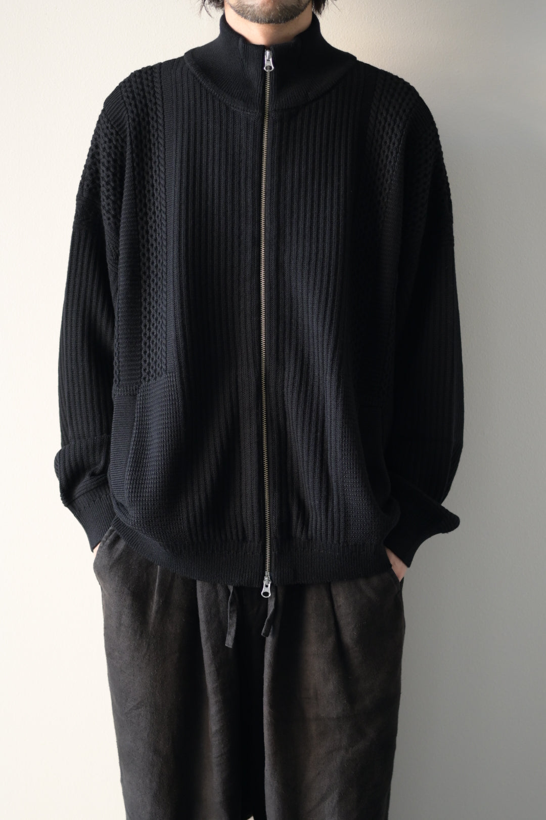 YASHIKI - Akiiro Drivers Knit [BLACK]