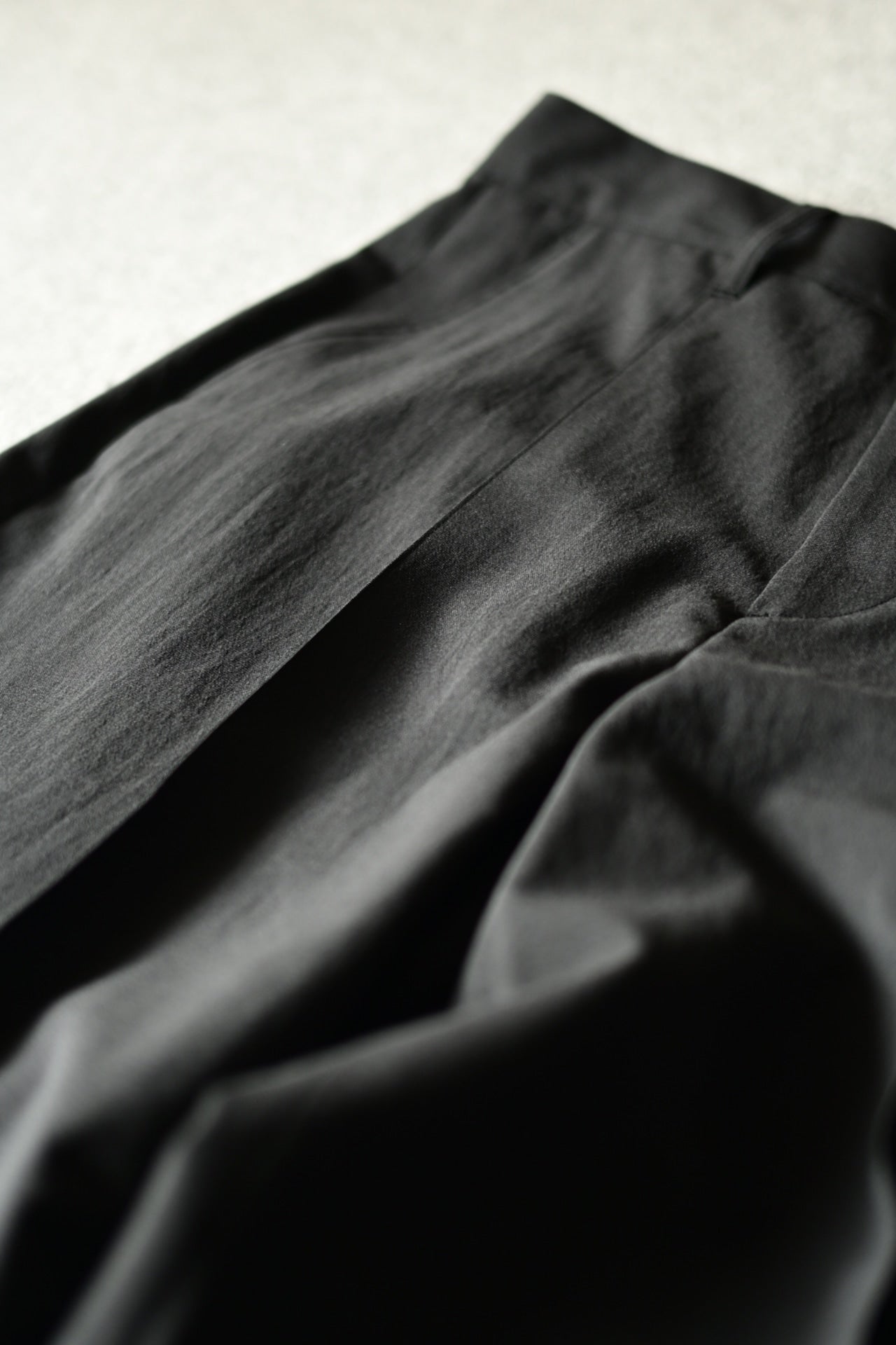 SAYATOMO - 1-Tack Baggy Slacks [BLACK]