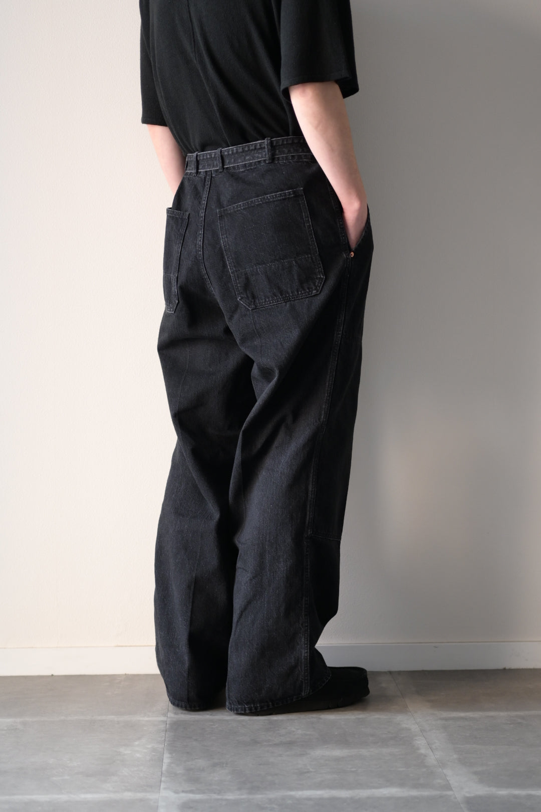 phebus - SULFUR DYE DENIM BELTED PANTS [BLACK]