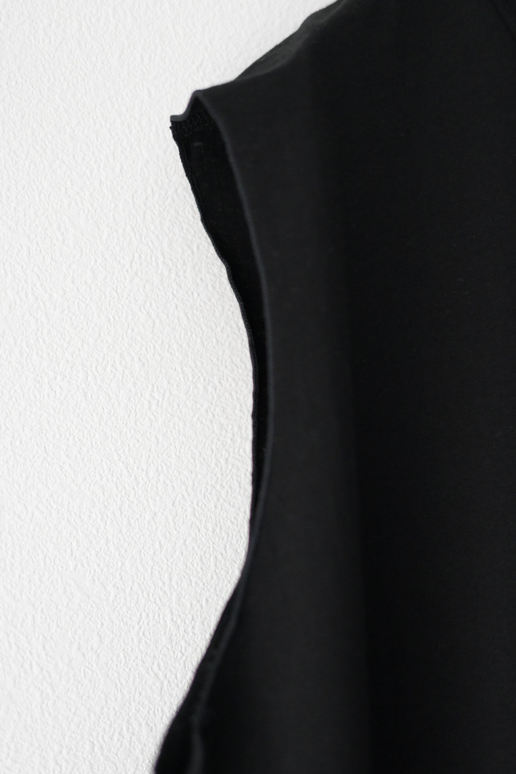 phebus  - COTTON JERSEY SLEEVELESS SHIRT [BLACK]
