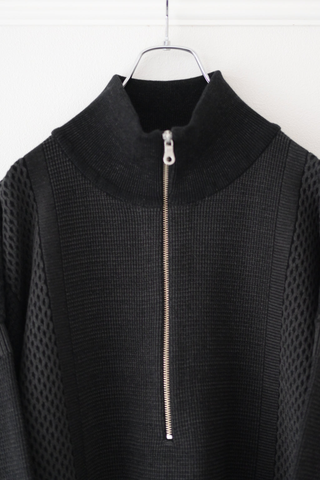 YASHIKI - Karita Half Zip Knit [BLACK]