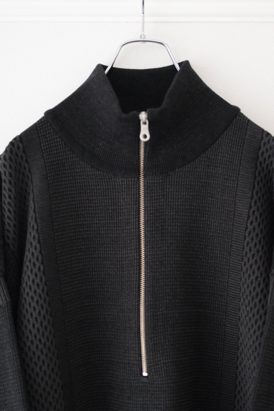 YASHIKI - Karita Half Zip Knit [BLACK]