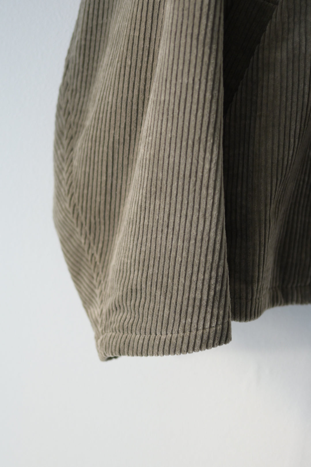 Blanc YM - Corduroy Padded JKT