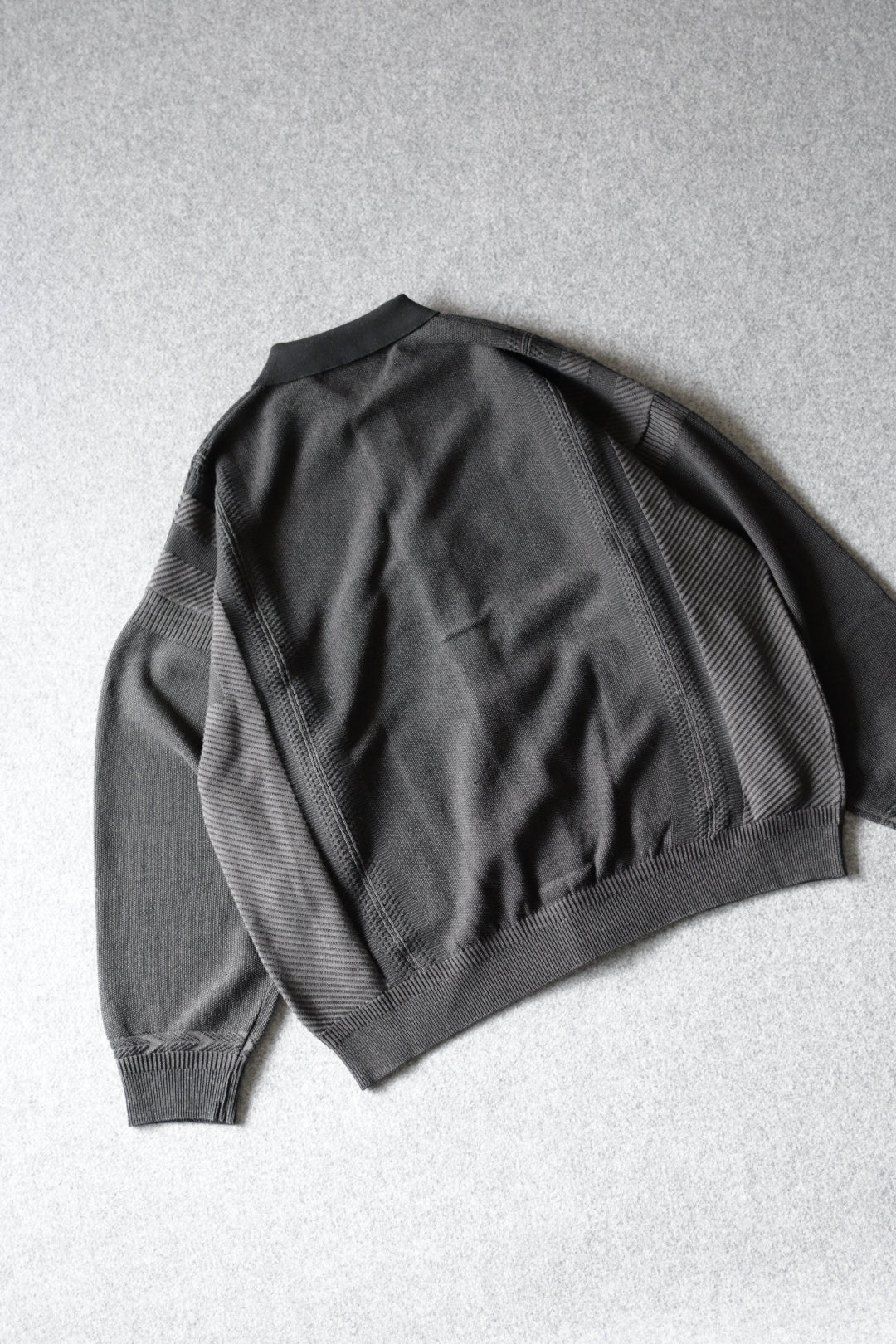 YASHIKI Kokuu Collar Cardigan [BLACK] 通販 | ヤシキ カーディガン