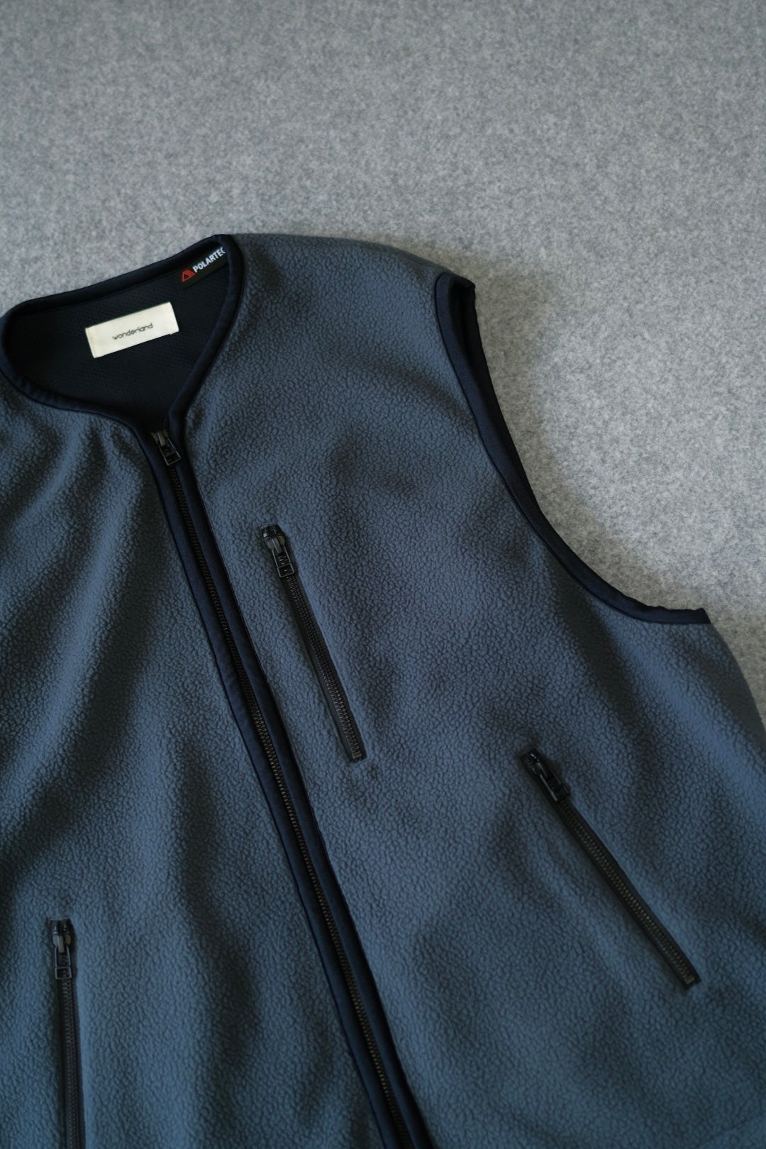 wonderland  - Store Vest [GRAY]