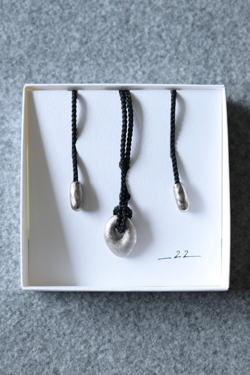 __22[ニニ] Necklace - Uneven Frost