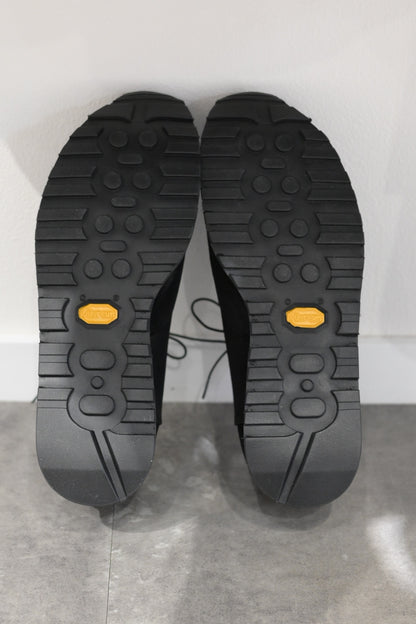 BUILD - sneaker