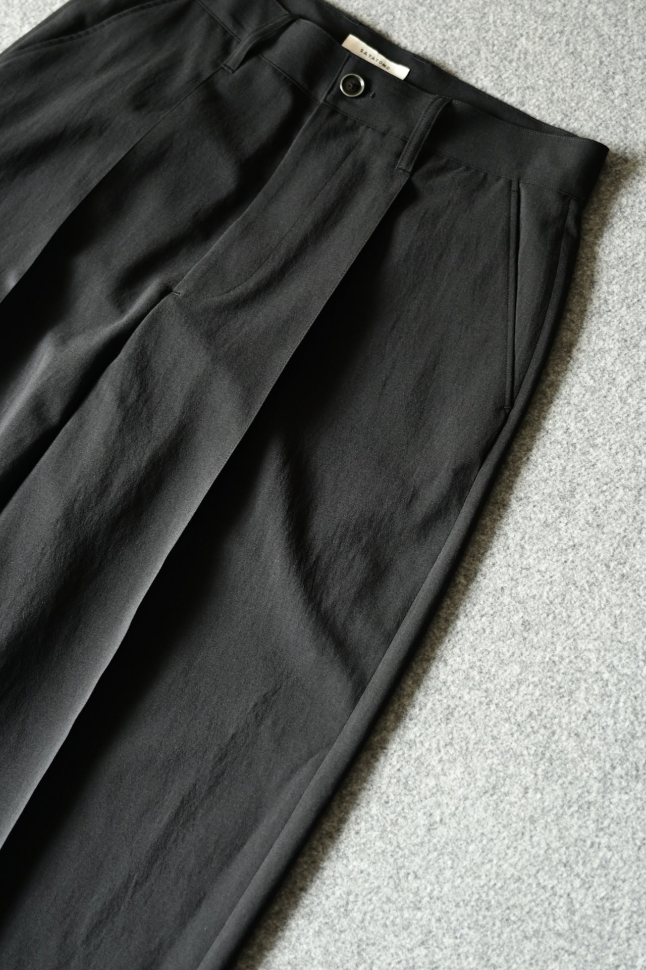 SAYATOMO - 1-Tack Baggy Slacks [BLACK]