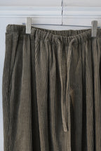 Blanc YM - Corduroy Relax Trousers