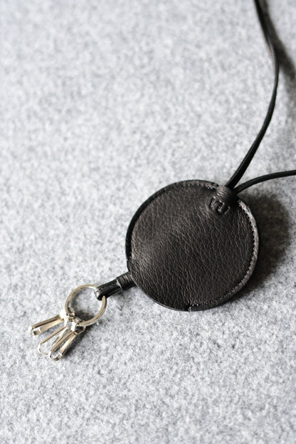 VU - neck key holder