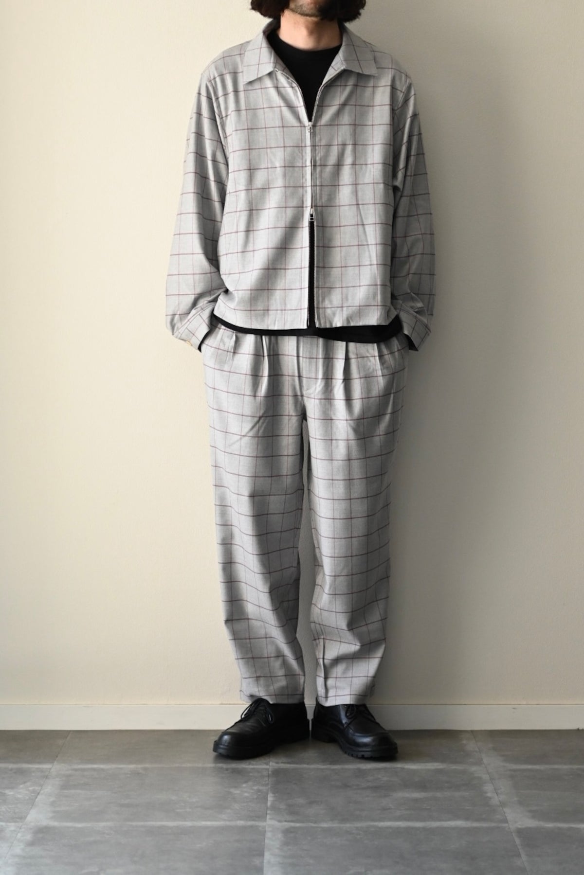 wonderland  - Two Tuck Check Pants