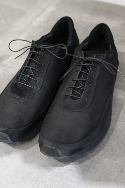 BUILD - sneaker