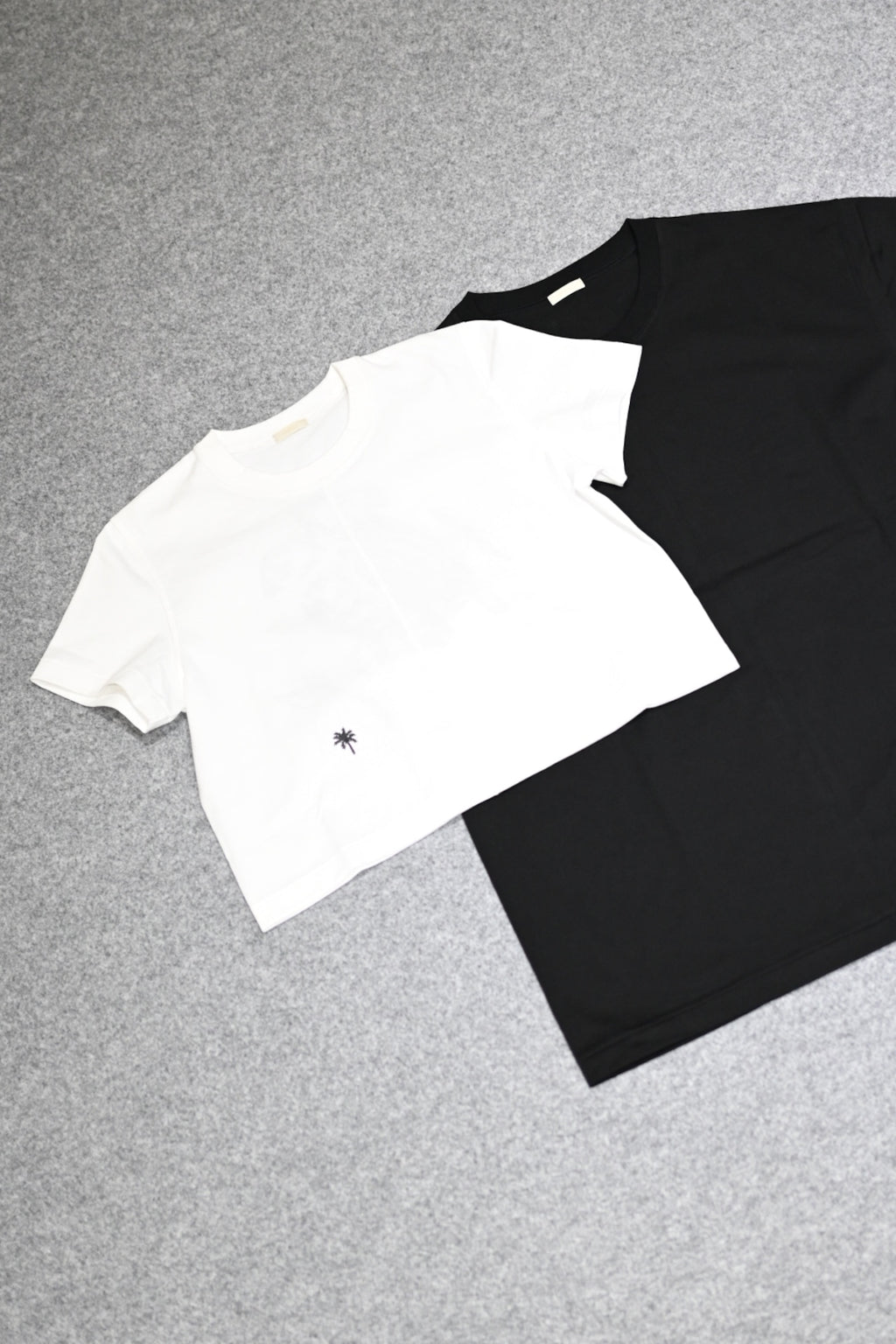 phebus  - TWO BIRDS T-SHIRT [WHITE]