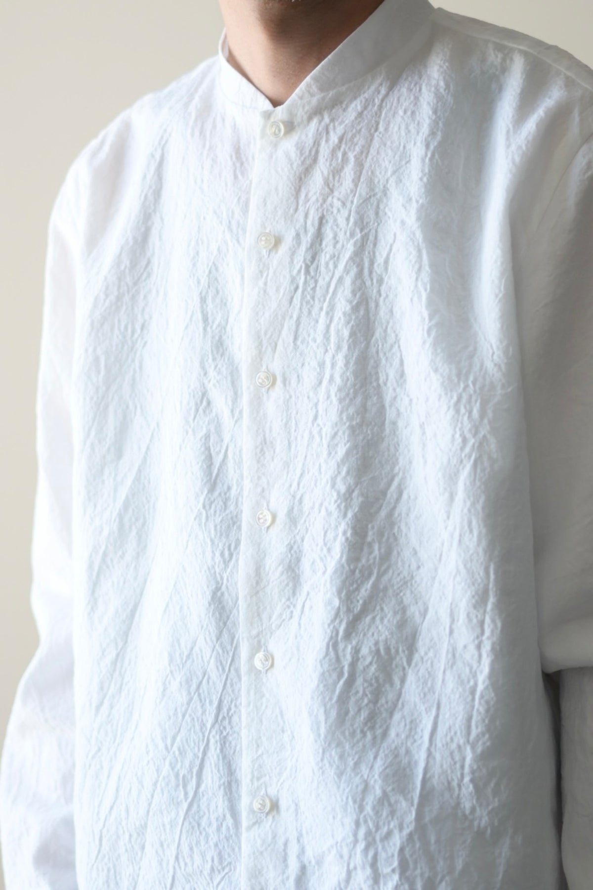 Yamauchi - Salt-Shrinking Ramie Chambray Shirt (No Collar) [White]