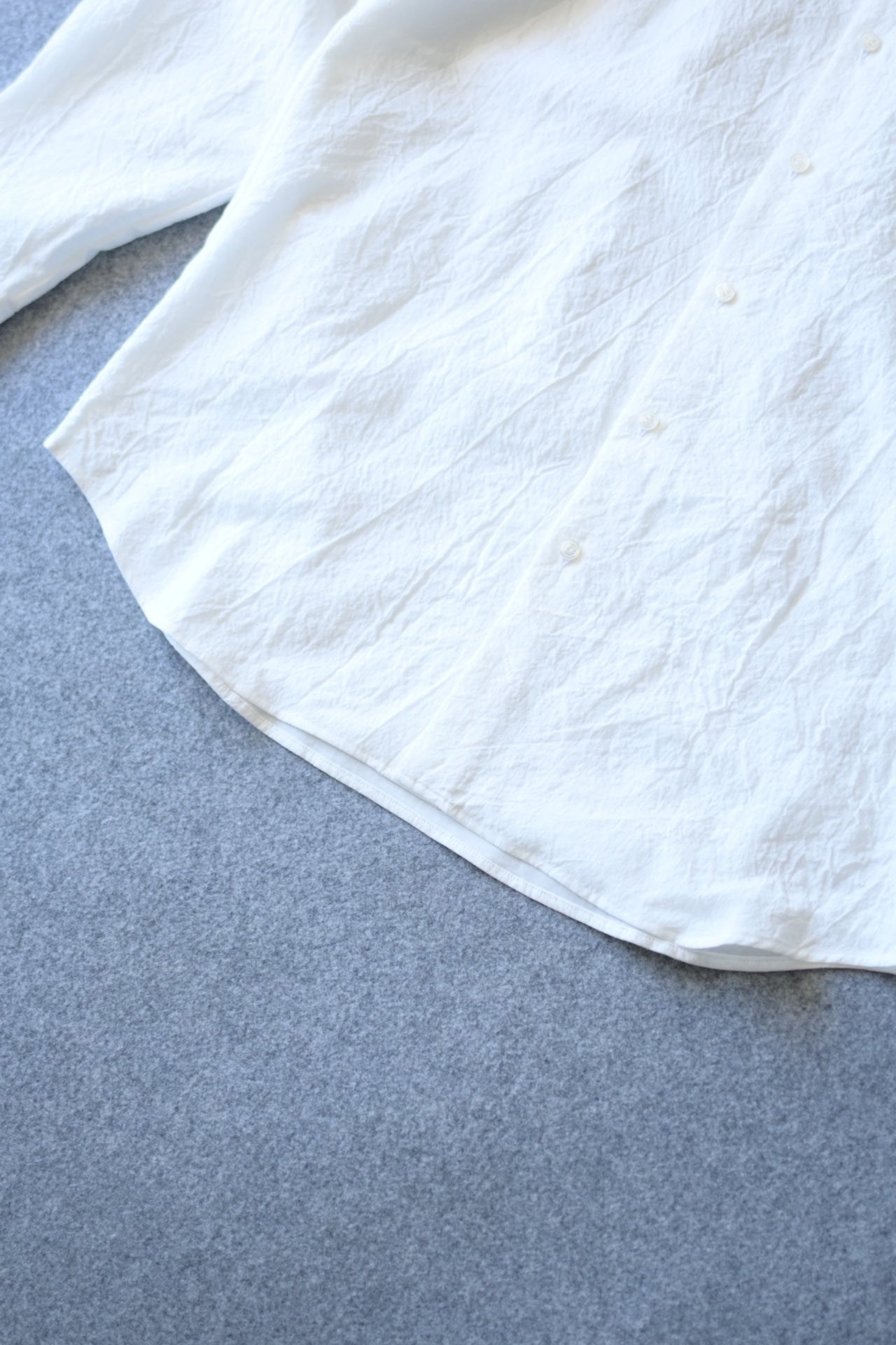 山内 - 塩縮加工ラミーシャンブレーシャツ 羽襟無し [white]