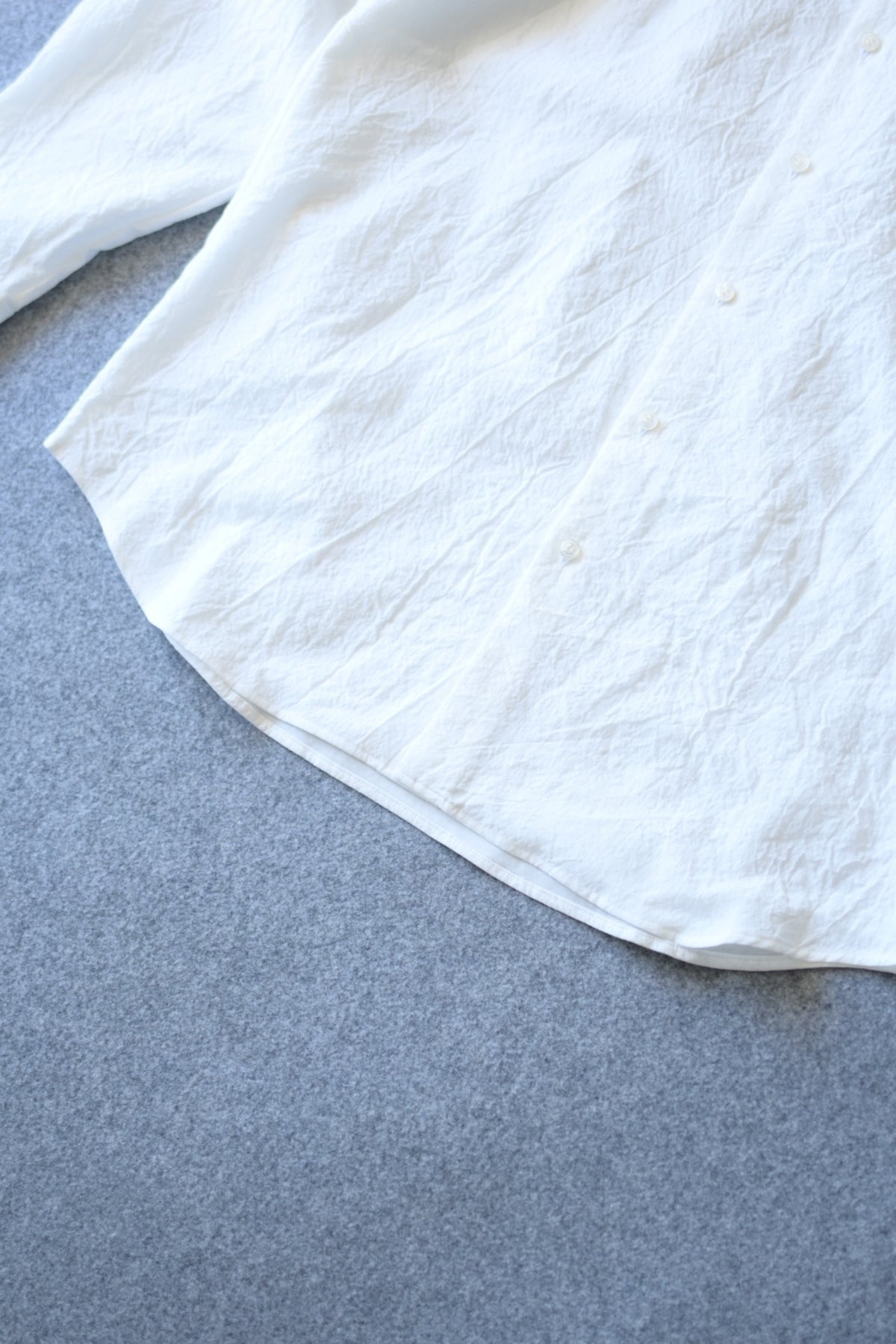 山内  - 塩縮加工ラミーシャンブレーシャツ 羽襟無し [white]