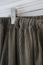 Blanc YM - Corduroy Relax Trousers