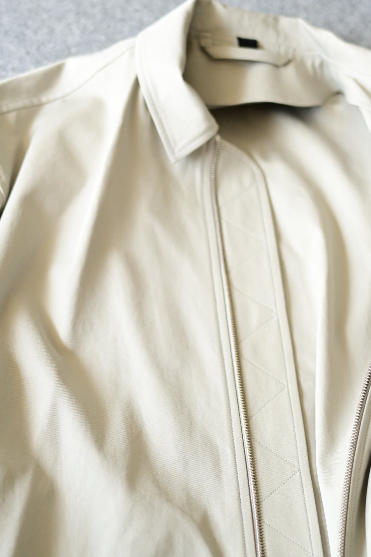 VU - short flight blouson [CHALK]