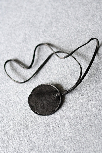VU - neck key holder