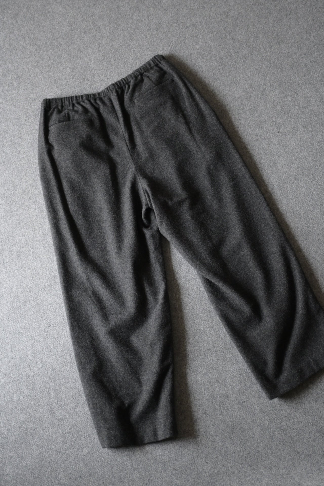 Blanc YM - CASHMERE WIDE PANTS [CHARCOAL GRAY]