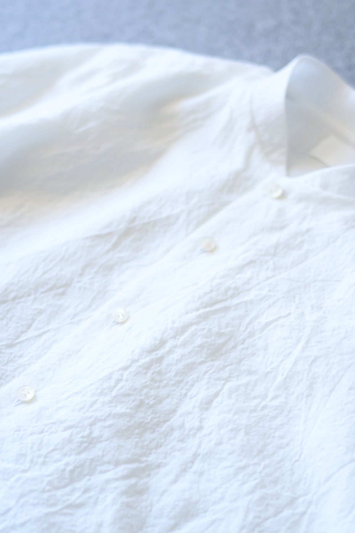 山内  - 塩縮加工ラミーシャンブレーシャツ 羽襟無し [white]