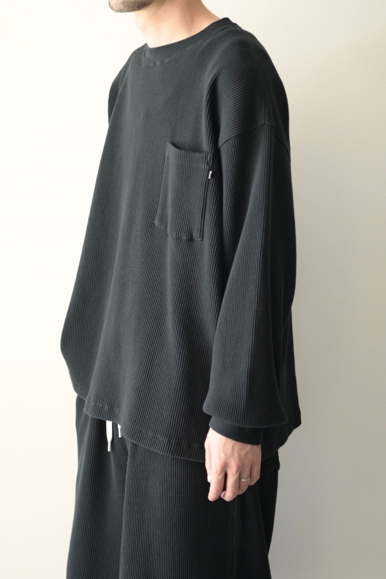 wonderland - Waffle L/S [BLACK]