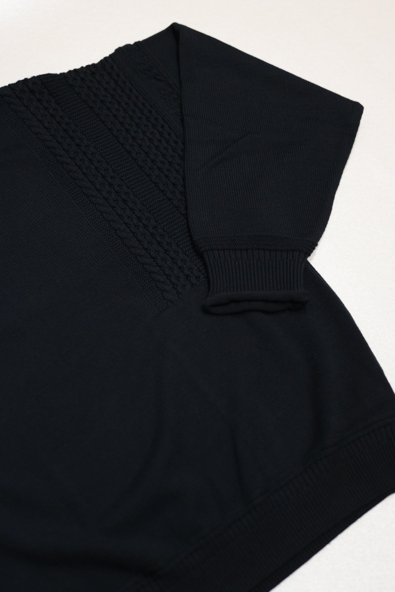 YASHIKI - Hatsuyuki Skipper Knit [BLACK]