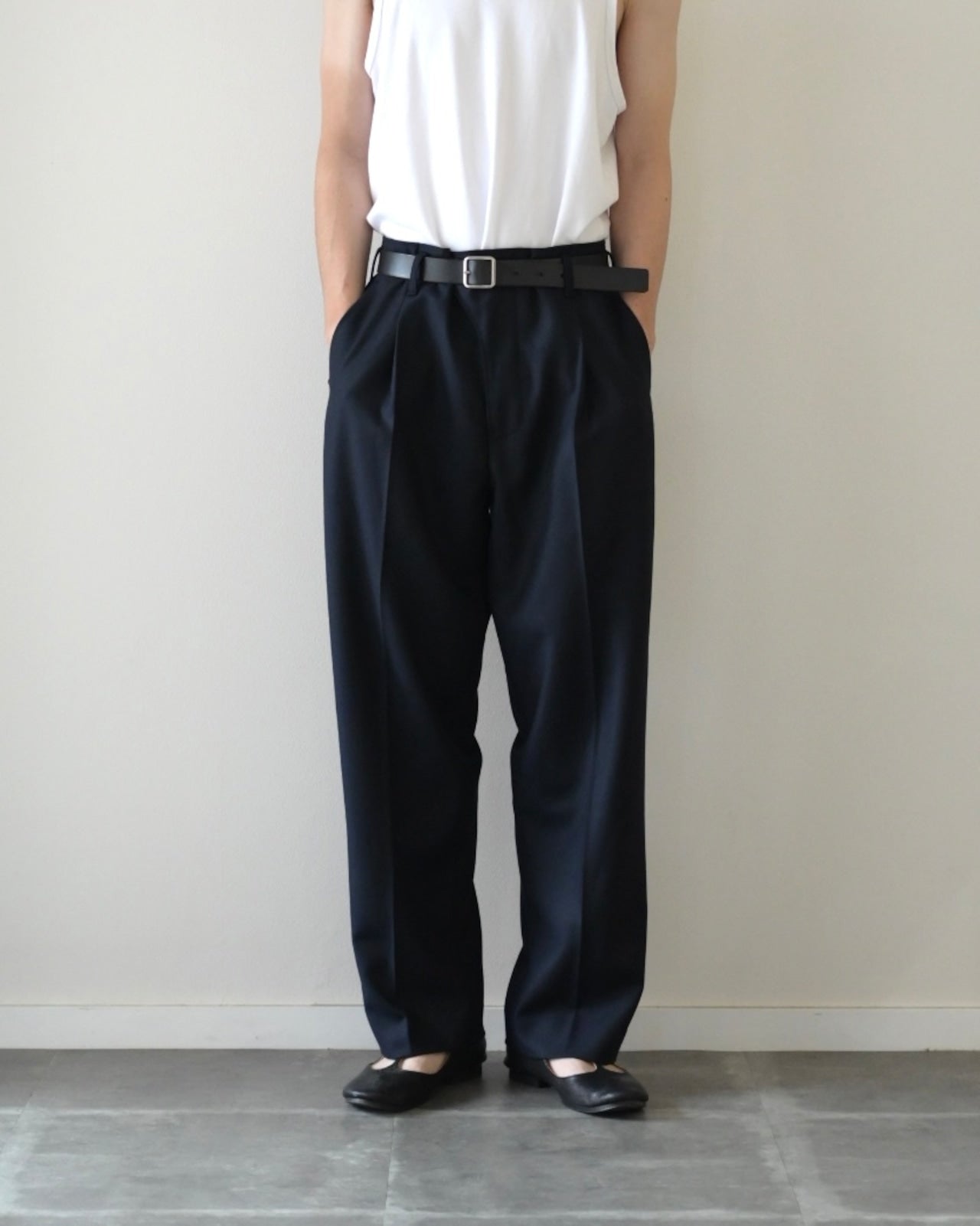 山内 - ヘビーウールツイル・サイドシームレスワンタックパンツ [dark navy]
