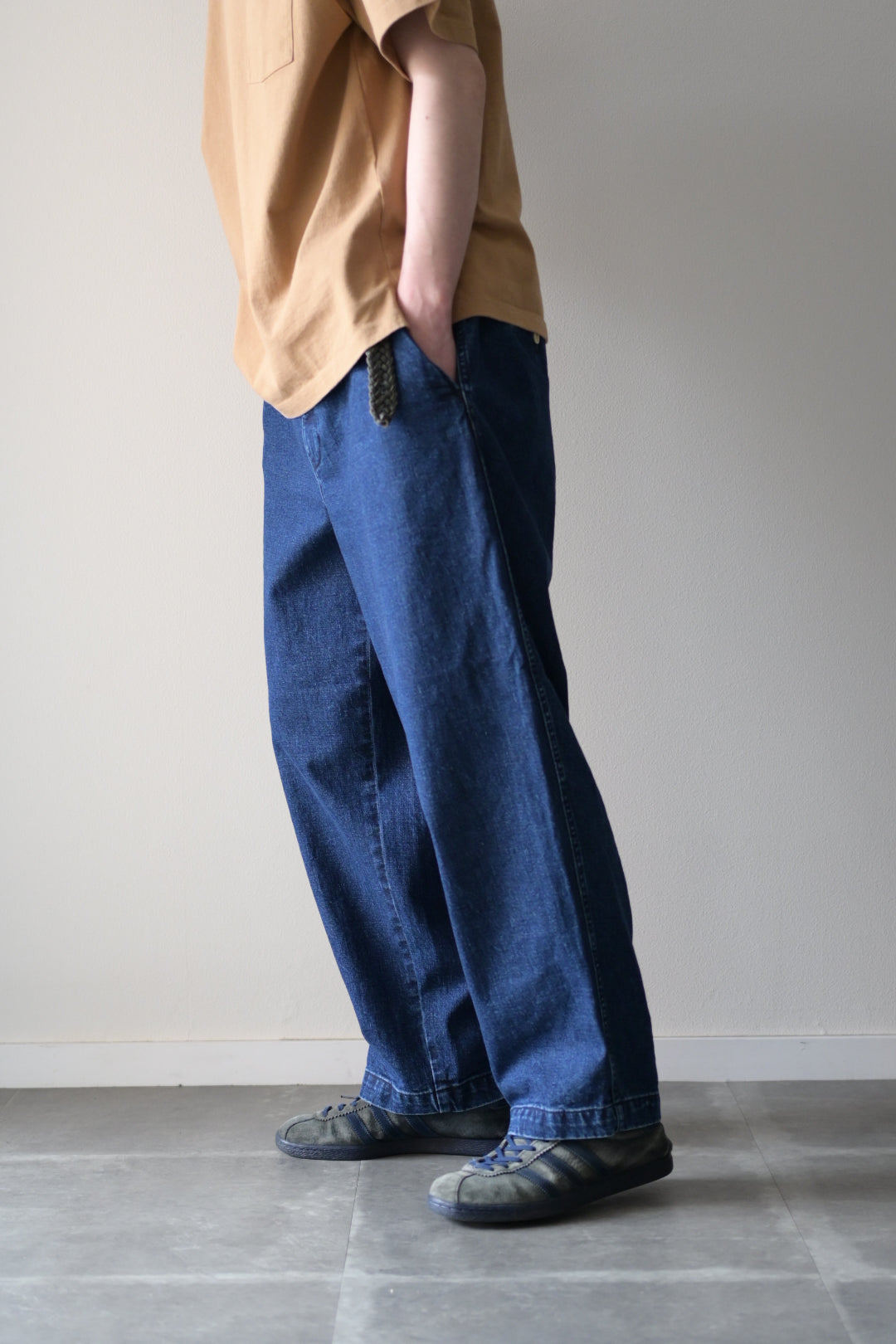 wonderland - Youth Denim
