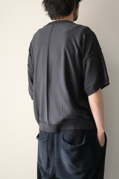 YASHIKI (ヤシキ) - Mebuki S/S Knit [CHARCOAL]