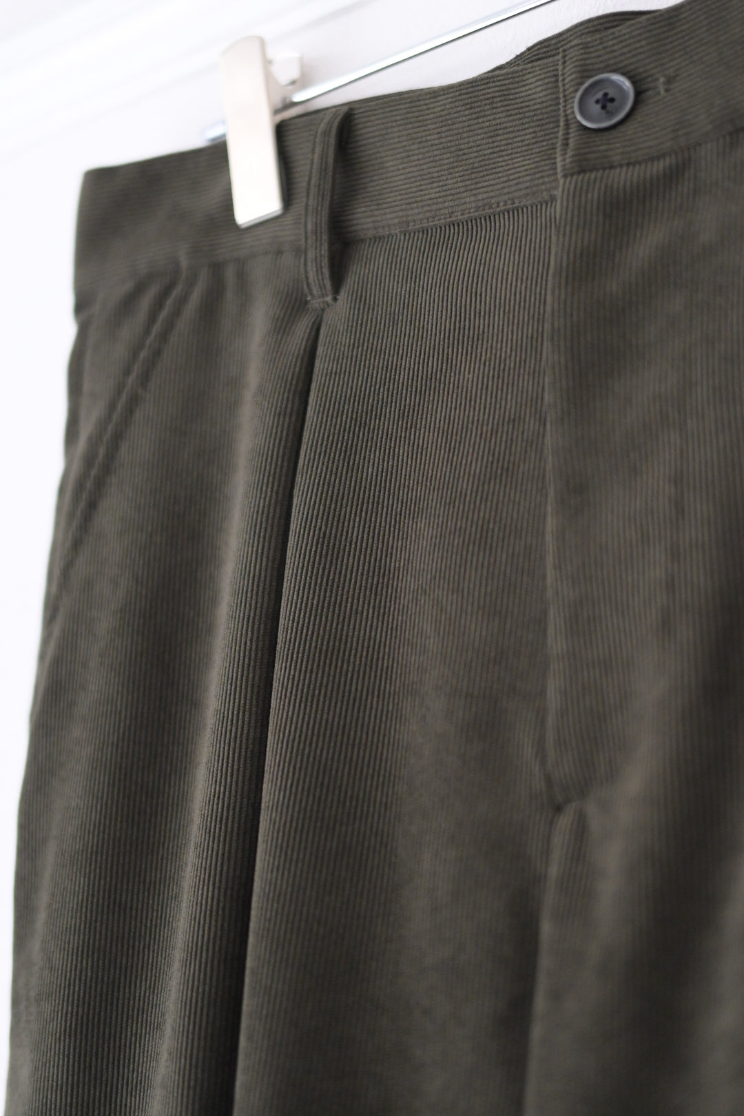 SAYATOMO - 2-Tack Corduroy Baggy Trousers [OLIVE]